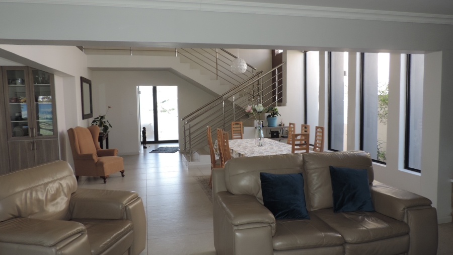 3 Bedroom Property for Sale in Calypso Beach Western Cape